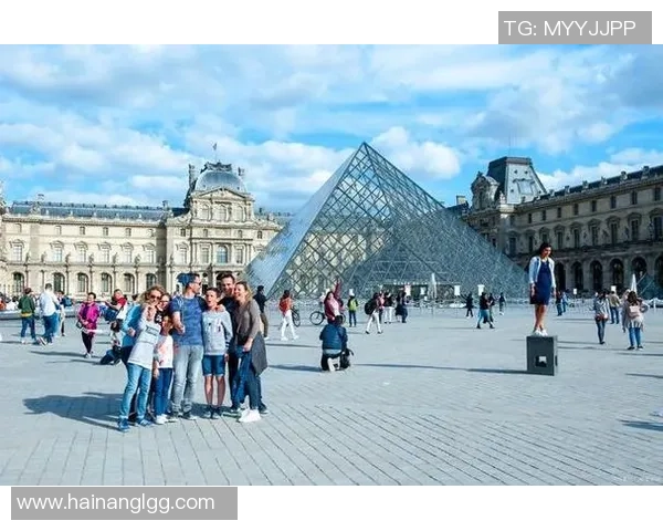 全球足球明星的数量与影响力探讨及其背后的故事 全球足球明星的数量与影响力探讨及其背后的故事