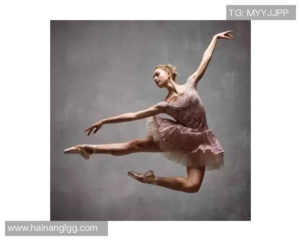 足球与芭蕾的优雅碰撞探讨运动与艺术的交融之美